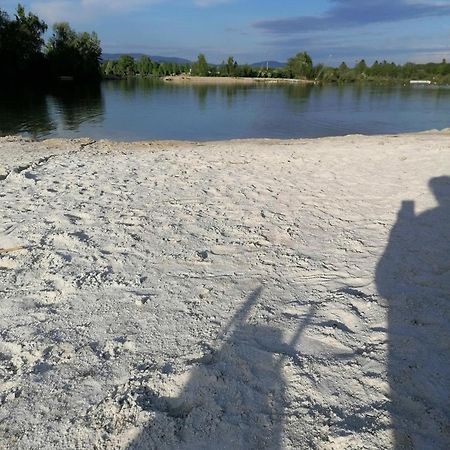 Ferienwohnung Schuhmann Mit Wintergarten Und Garten Therme Aquapulco Und Ikuna Erlebnispark, Zoo Schmiding 20 Min Mit Auto Entfernt Ab 3 Naechte Buchbar Hinzenbach Bagian luar foto