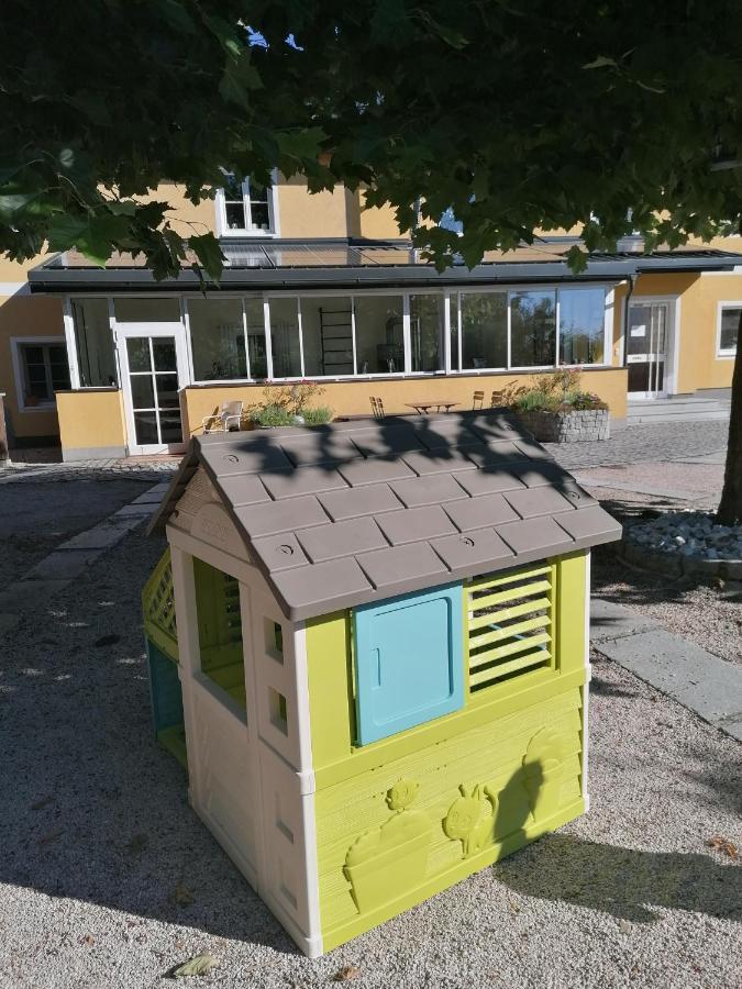 Ferienwohnung Schuhmann Mit Wintergarten Und Garten Therme Aquapulco Und Ikuna Erlebnispark, Zoo Schmiding 20 Min Mit Auto Entfernt Ab 3 Naechte Buchbar Hinzenbach Bagian luar foto